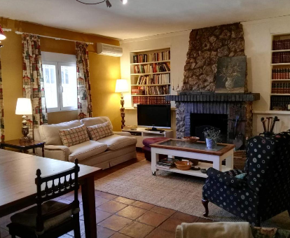 Foto de la amplia sala de estar en Villa Paz rural